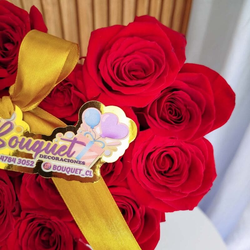 Corazon de rosas rojas