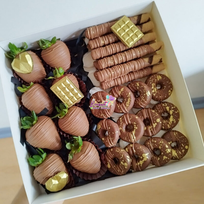 Frutillas-con-chocolates-a-domicilio-bouquet-decoraciones